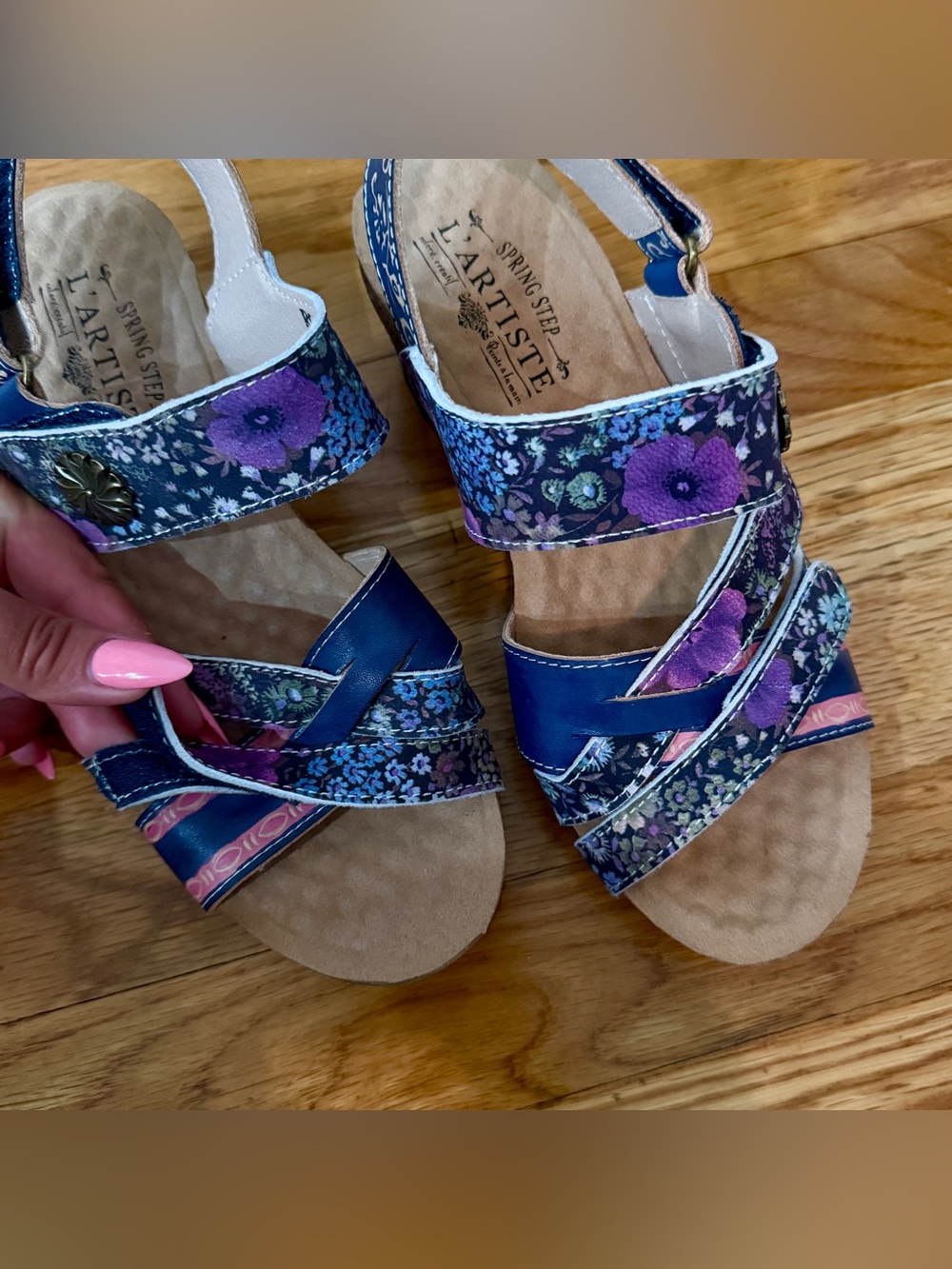 L’Artiste Spring Step Rolzah Floral Wedge Sandals Navy Multi 6.5-7 NWT - Picture 12 of 12